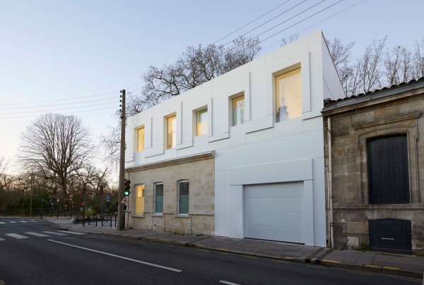 Façade côté Avenue d'Eysines / Bupa Architectures  |  Cabinet Dentaire