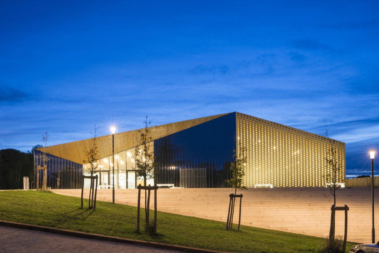 Centre culturel et sportif de Mornac - Atelier Ferret Architectures / 